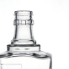 Botellas de licor de bebidas de alta calidad de vidrio de 500 ml con tapas de corcho